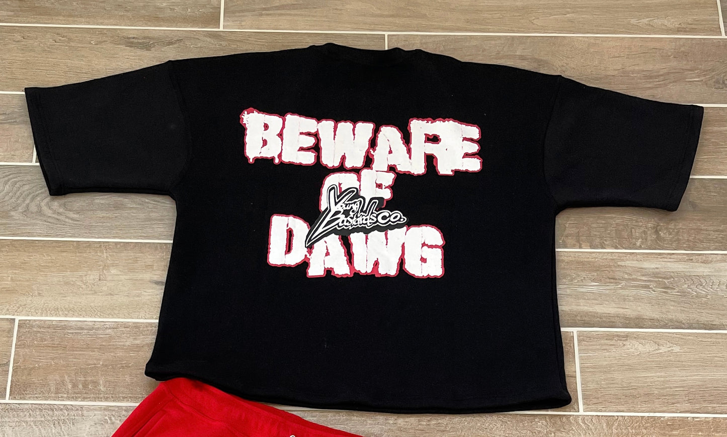 "BEWARE OF DAWG" CROPPED TEE - RED (READY TO SHIP)